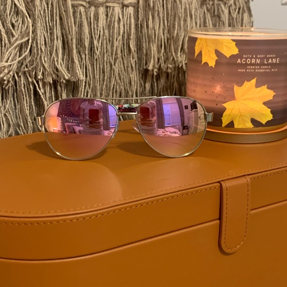 A little bundle of 2 sunglasses - Picture 3 of 4